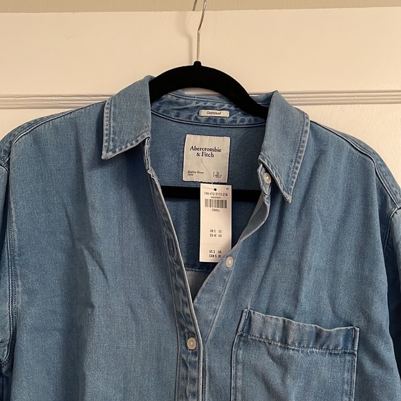 NWT Abercrombie & Fitch oversized jean button down shirt - Picture 2 of 4